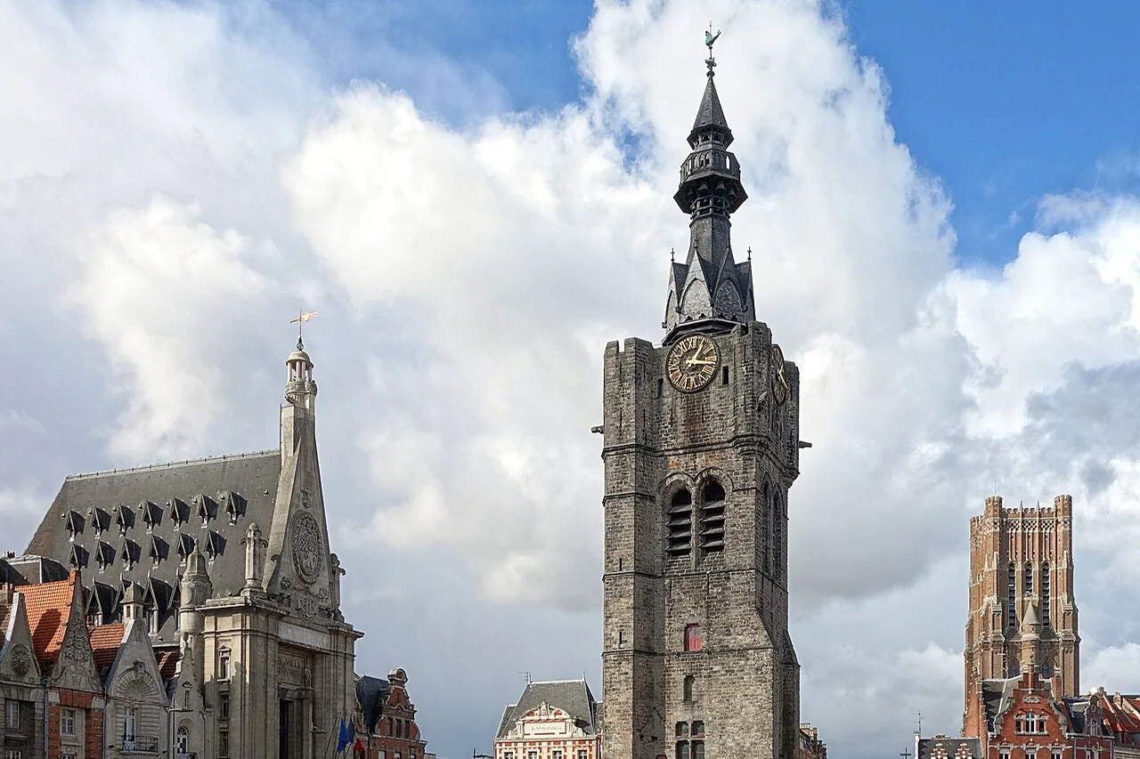 Le beffroi de Béthune sur la Grand-Place