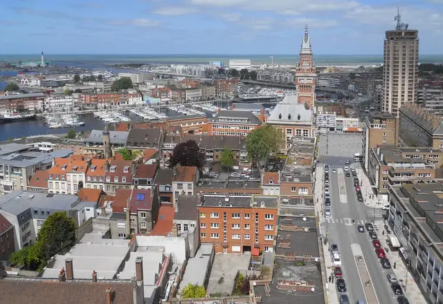 Vue sur Dunkerque et son beffroi