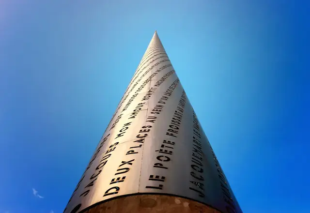 Sculpture de la place d'Armes à Valenciennes