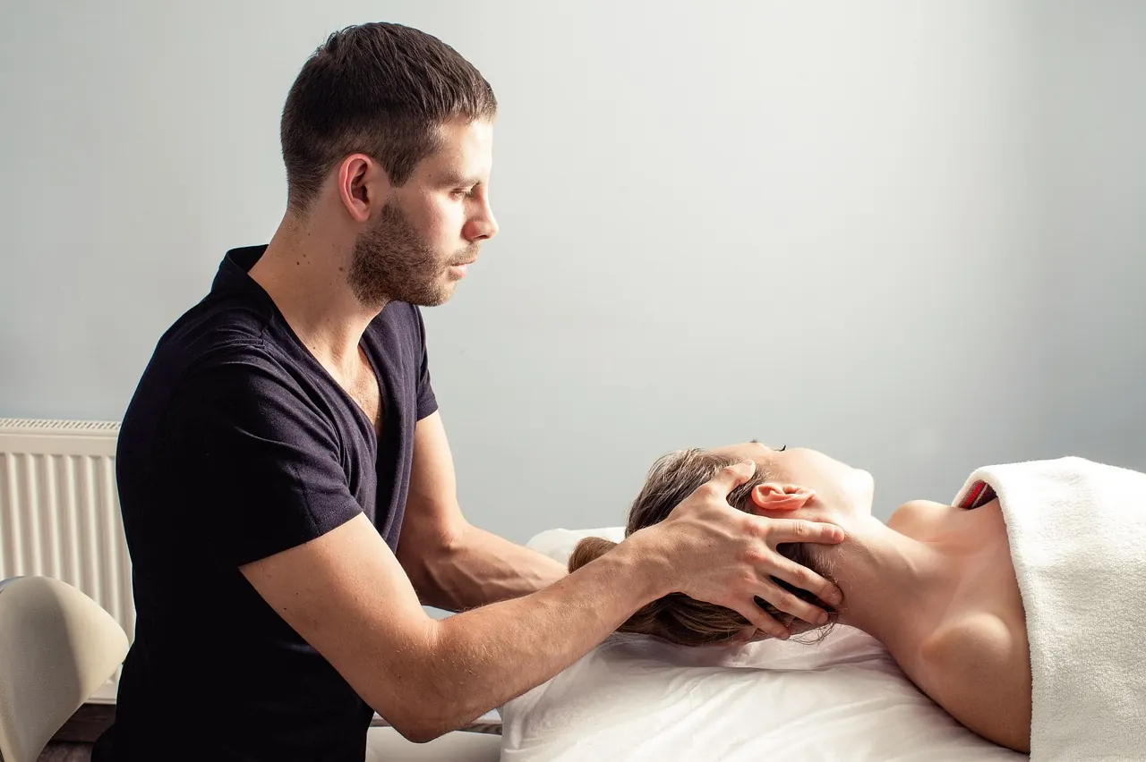 Séance d'ostéopathie en cabinet